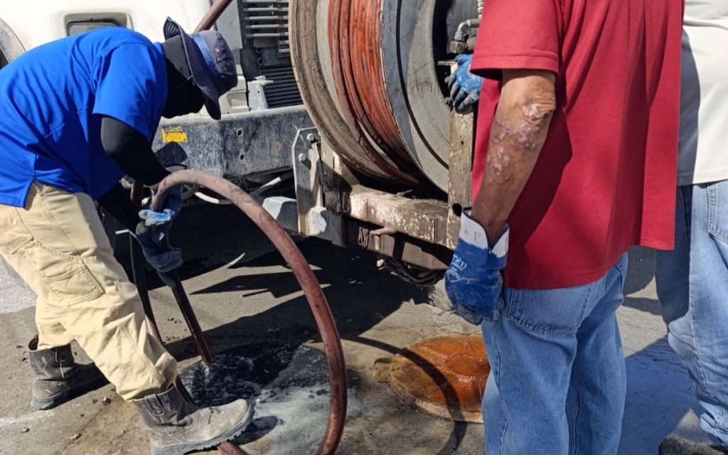 Realizó COMAPA labores de sondeo de drenaje sanitario en el fracc. Reynosa